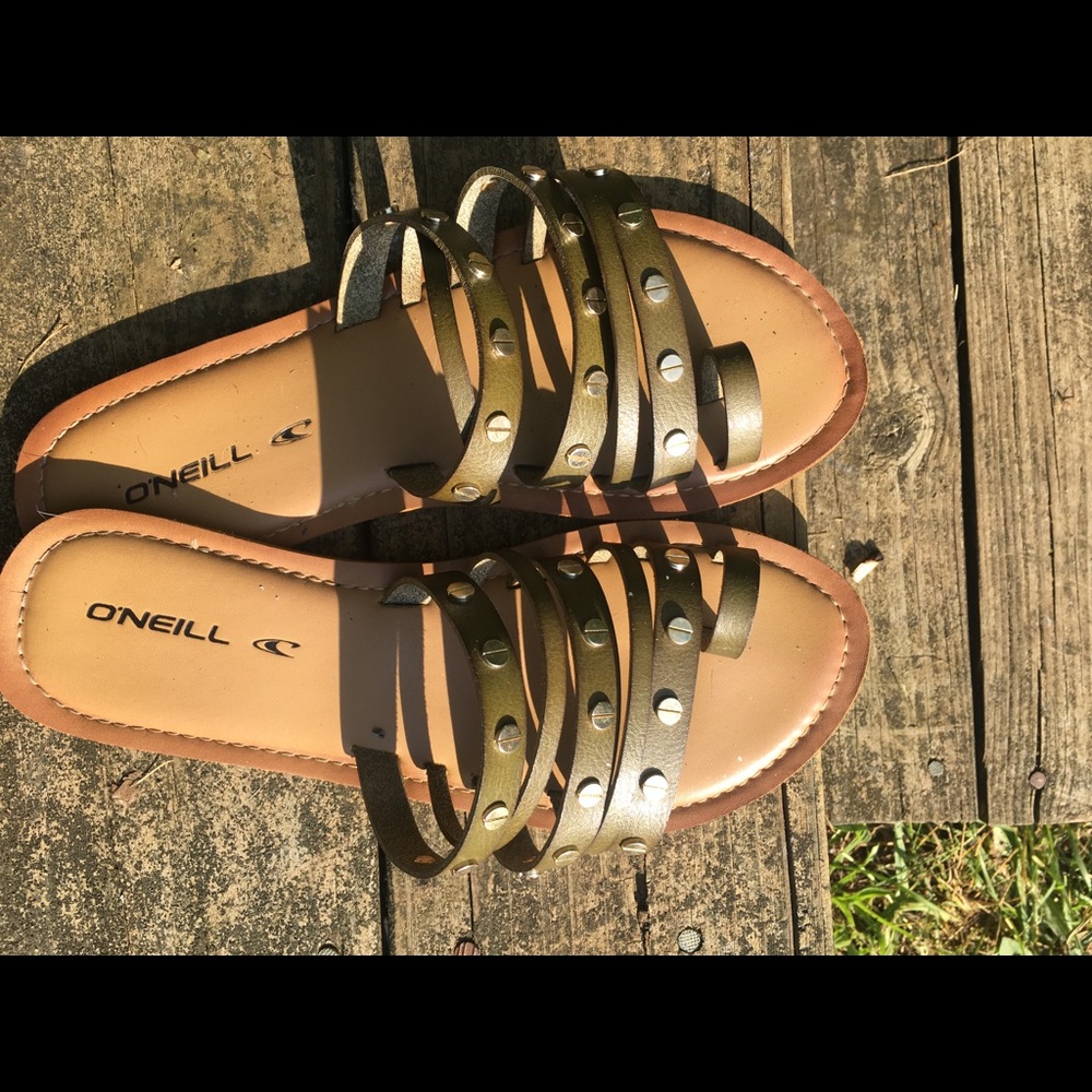 O’Neil flip flops